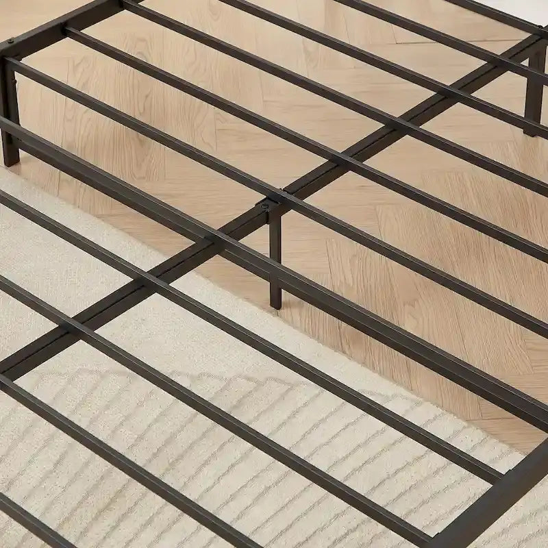 Letto matrimoniale grigio con stazione di ricarica