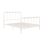 Letto in metallo stile rustico con testiera ricurva e dettagli a pinnacolo vintage