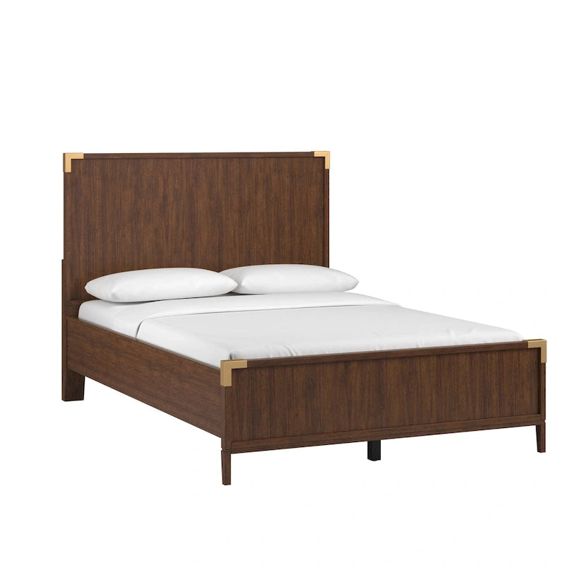 Letto a piattaforma a profilo basso con staffe ad accento oro in stile Campaign